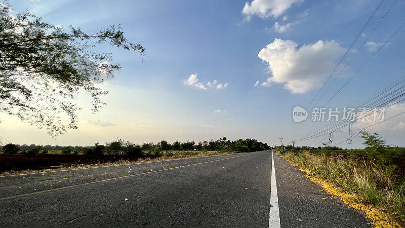 ฺBeautiful country road